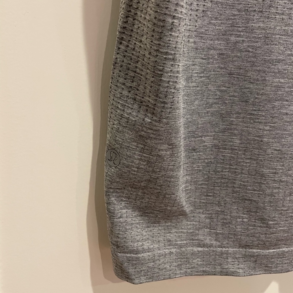 Men's Lululemon Metal Vent Tech Short Sleeve Shirt (Original Slim Fit) - Picture 6 of 6